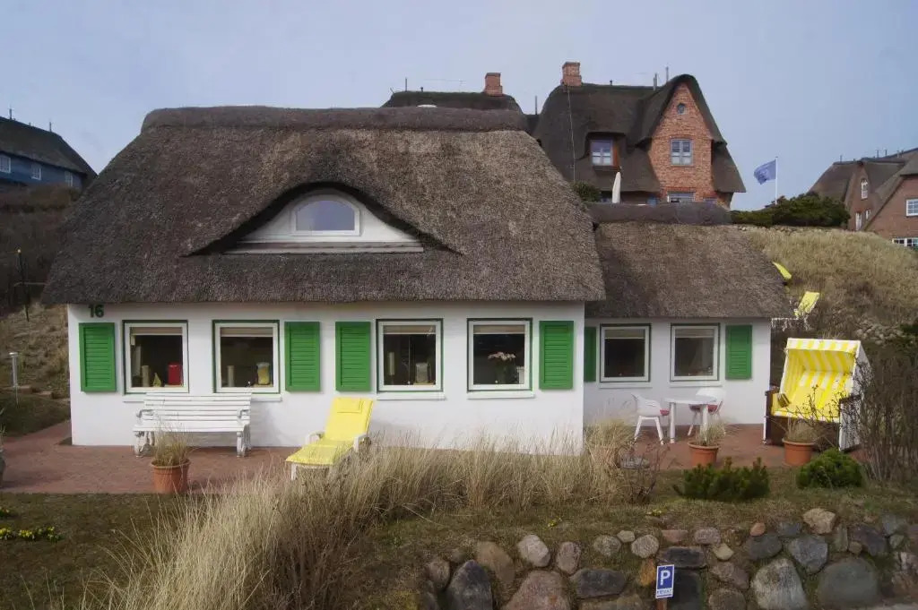 Mini Beach House II