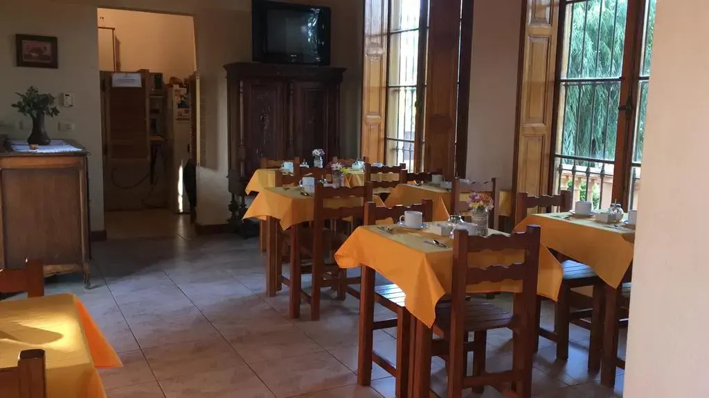 El Colonial