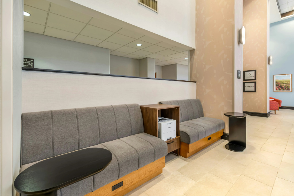 Hampton Inn & Suites Moreno Valley