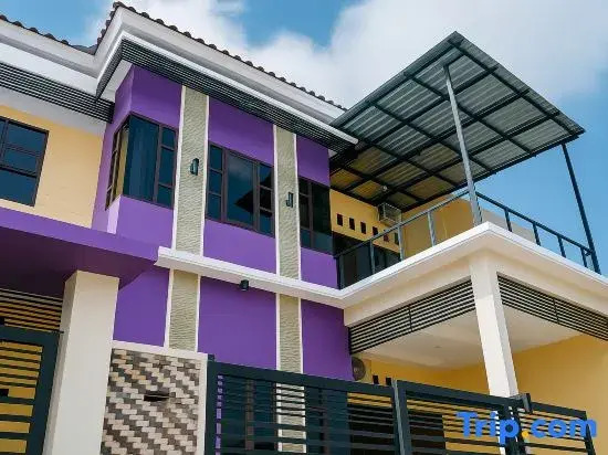 Omah Poer Modern Tropical Villa