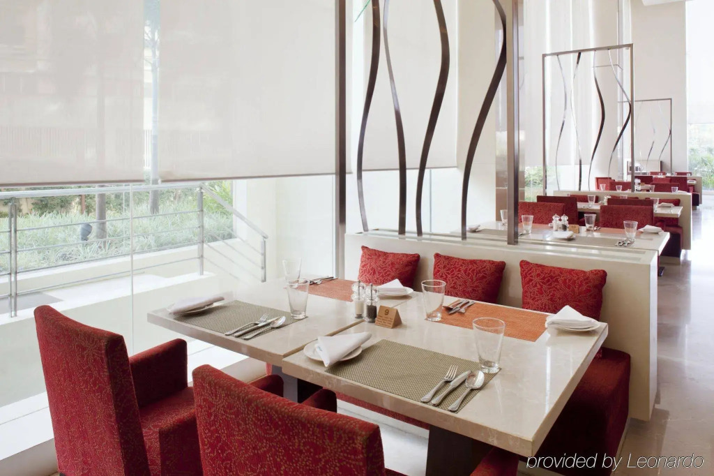 Holiday Inn Mumbai International Airport by IHG