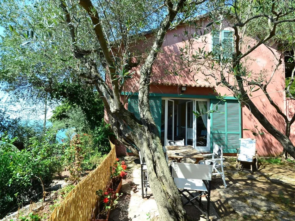 Cozy Holiday Home in Lerici Italy with Sea Nearby