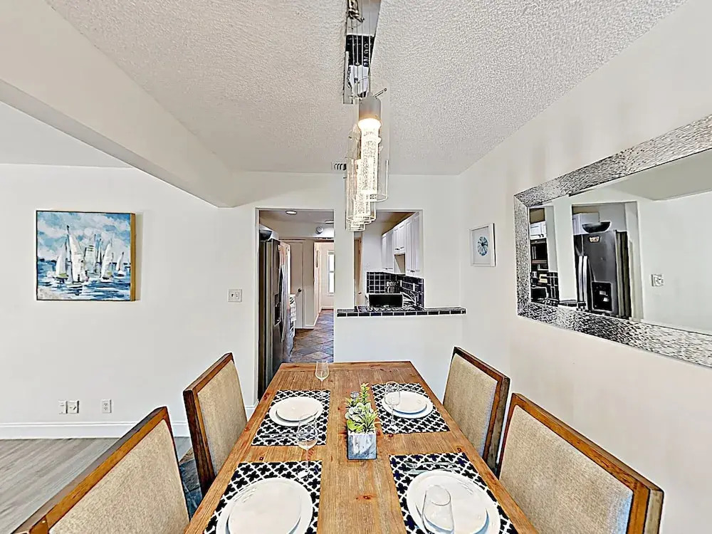 New Listing! Beach W/ Tiki Bar & Hot Tub 3 Bedroom Duplex