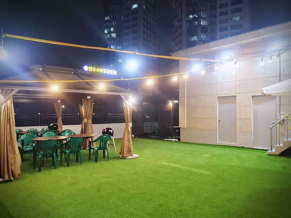 Bluebird Hotel