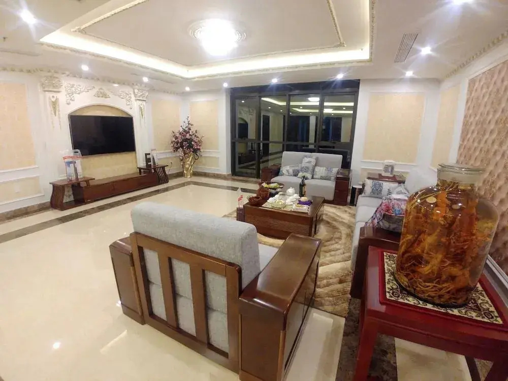 Thai Hoa Riverside Hotel