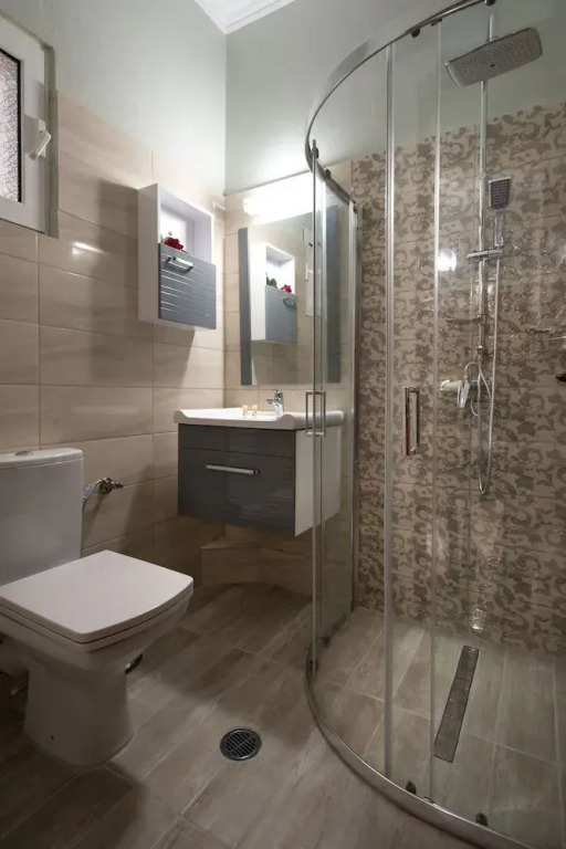 Eleni Apartments