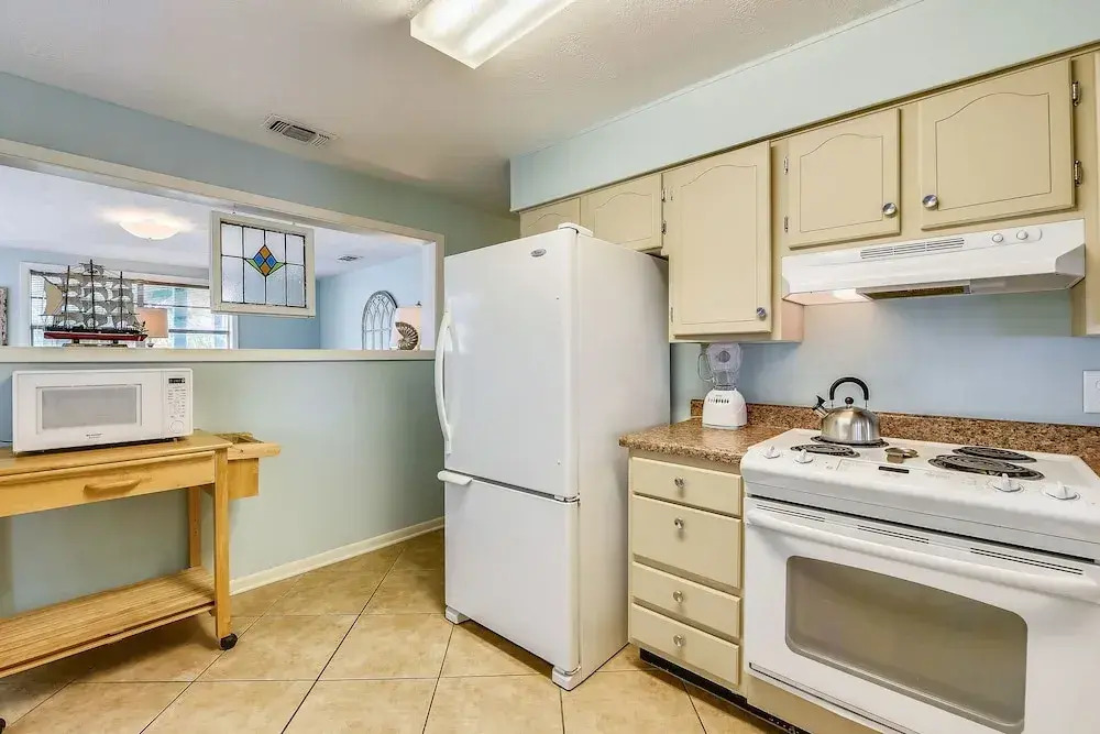 Dolphin Den by Book That Condo