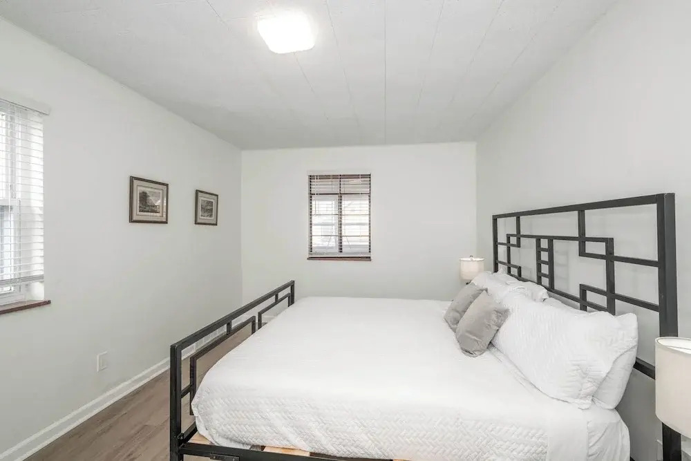 The Grand Elm Suites Sleeps 10