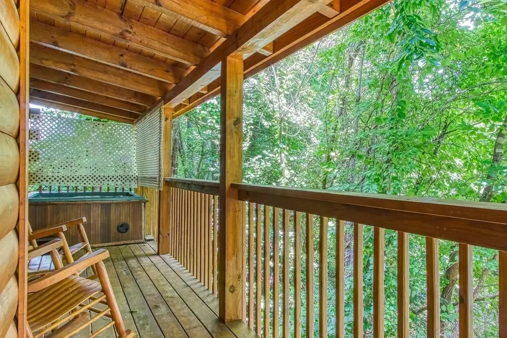 Cupid's Hideaway - Convenient To Downtown Gatlinburg And The National Park! 1 Bedroom Cabin by RedAwning