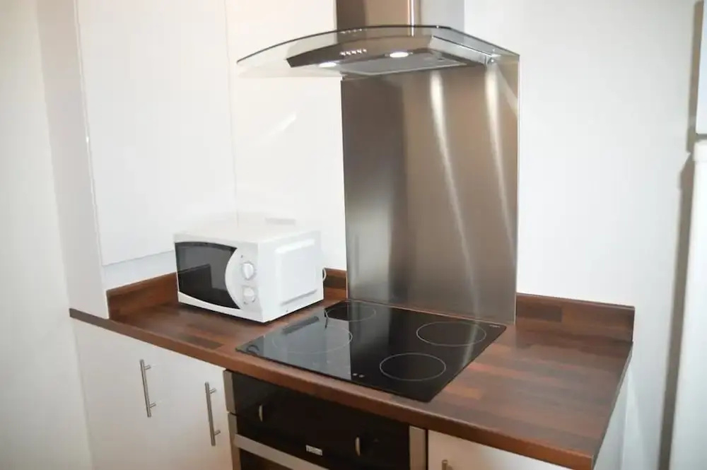 London Borough Station Apartment