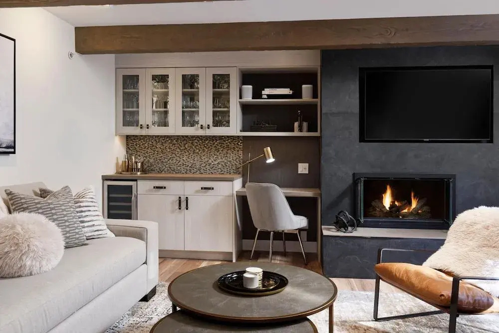 Chateau Eau Claire Unit 13