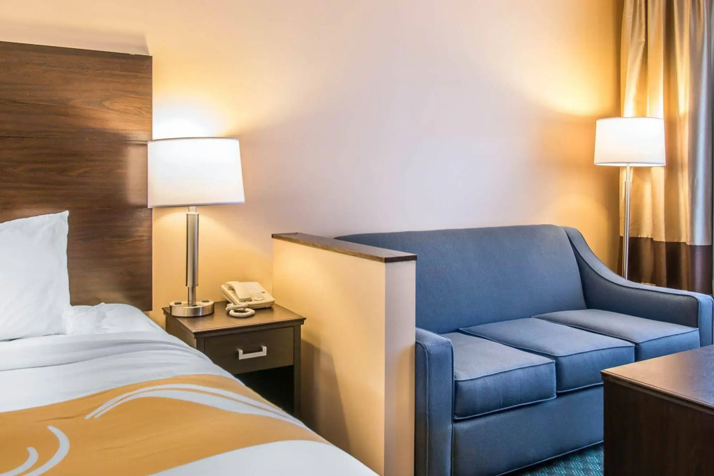 Quality Inn & Suites Houghton Downtown