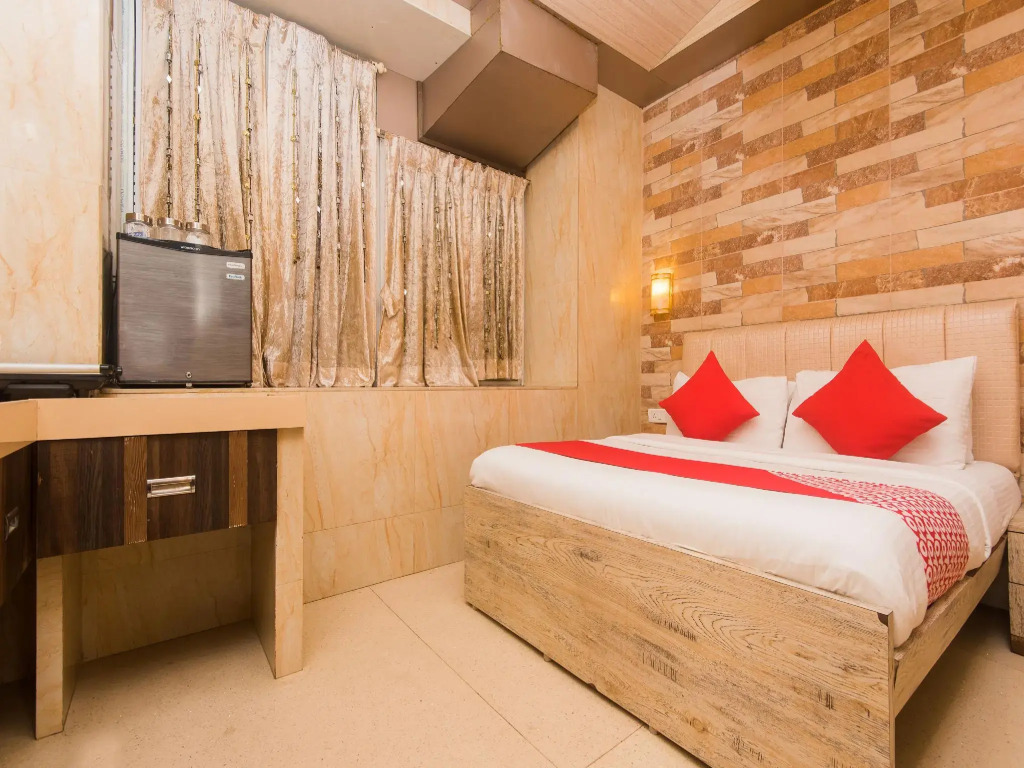 OYO 16119 Hotel Oliver
