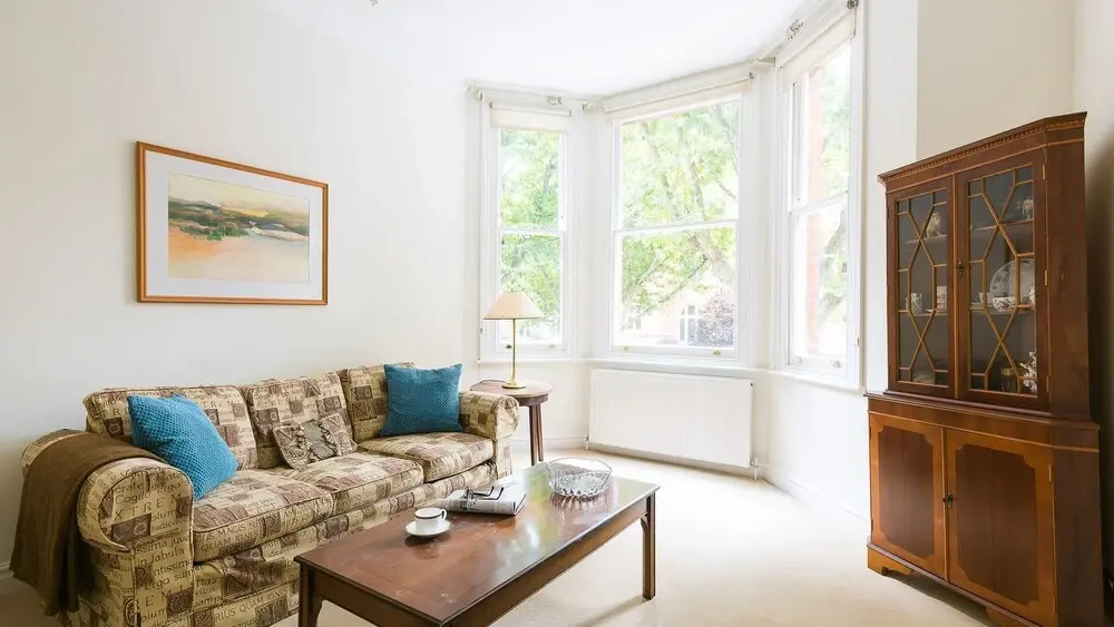 Traditional, Warm 1BR Flat in Maida Vale