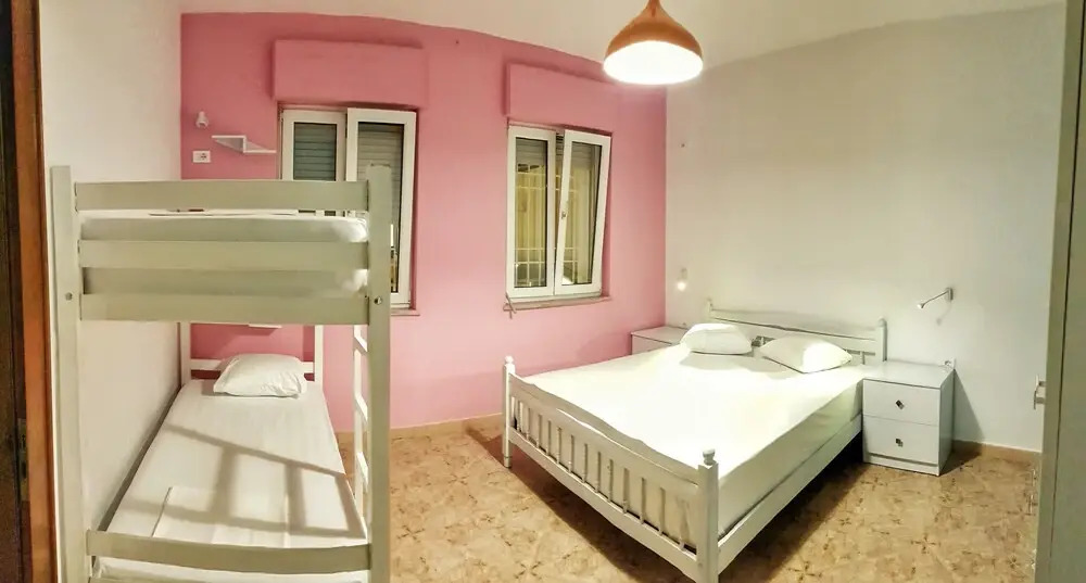Bed Station Hostel & Bar