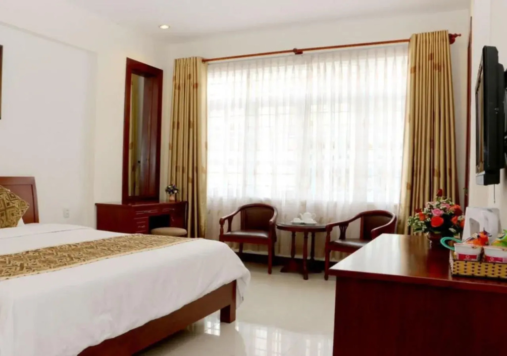 City Hotel 35 Luu Van Lang