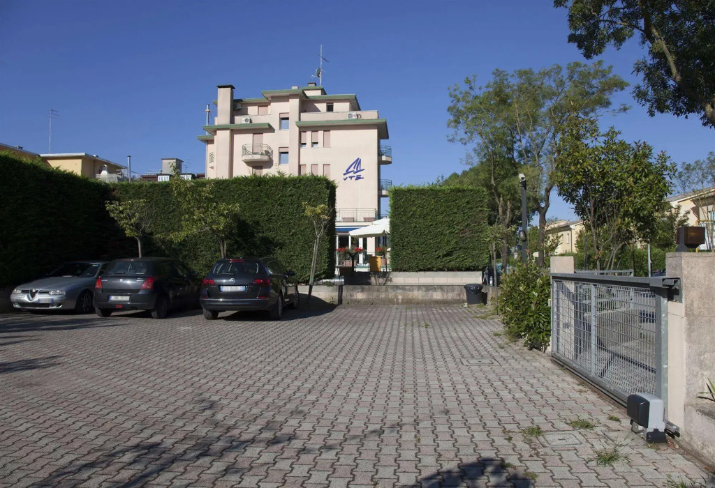 Ute Hotel