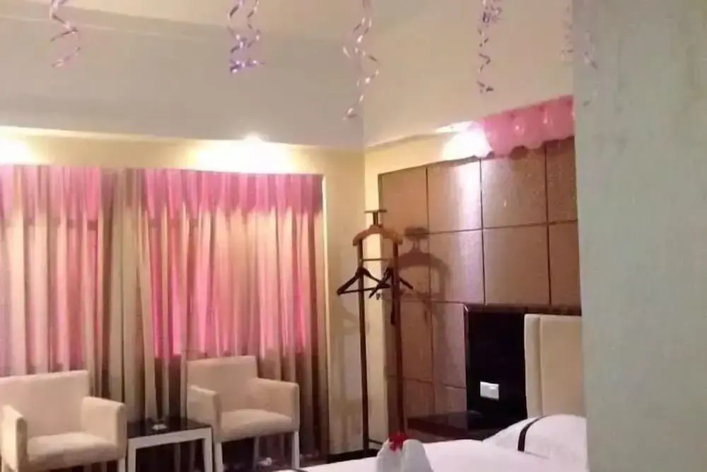 Junyue Hotel