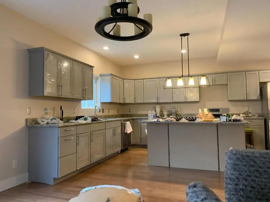 Huge Cozy Home with Many Bedrooms in Ivywild