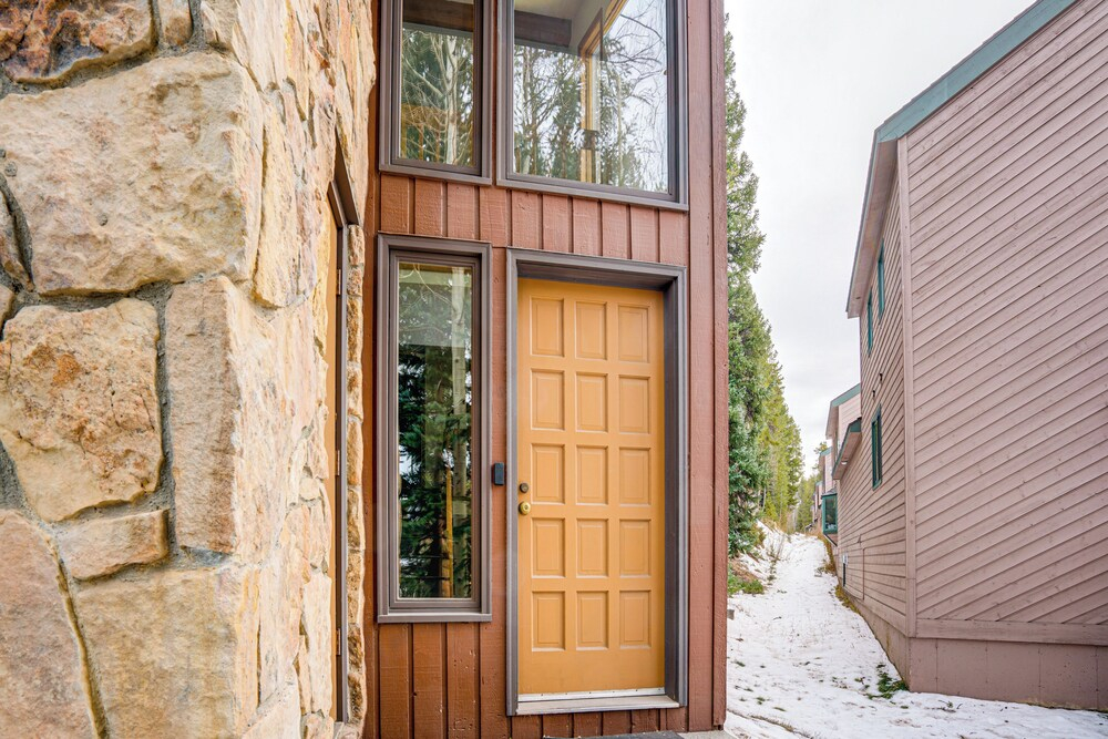 Walk to Lift: Townhome w/ Shuttle in Breckenridge!