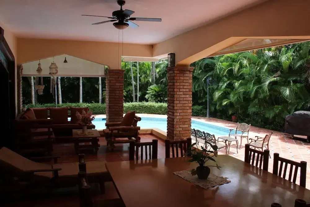 Villa Guavaberry