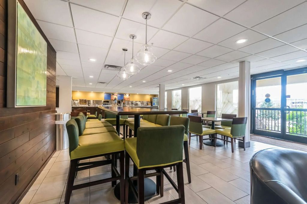 Comfort Inn & Suites Lexington - Hamburg I-75