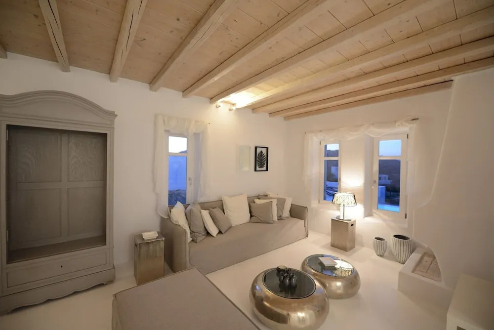 Villa Pearl 3 Bedroom Villa in Ornos With Private Pool