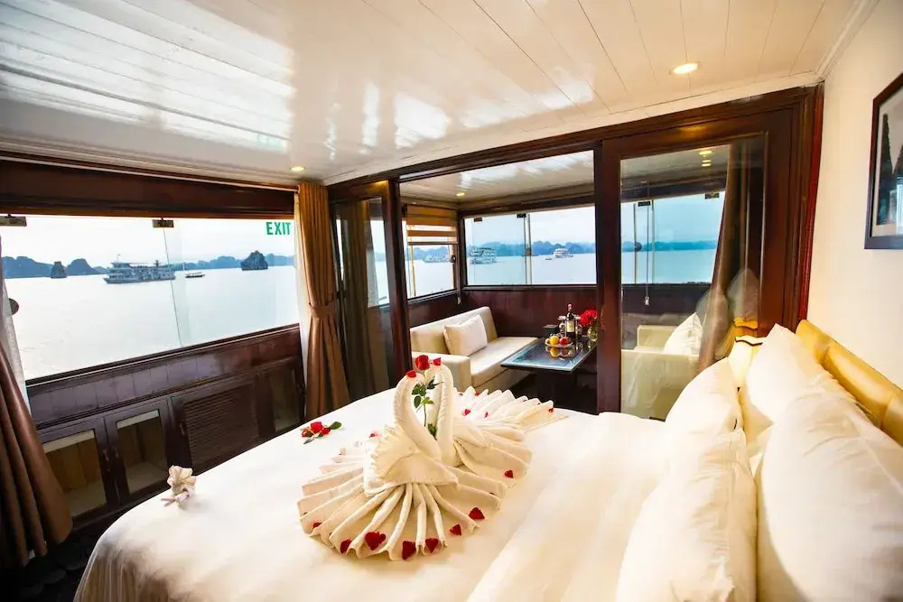 Paloma Cruise