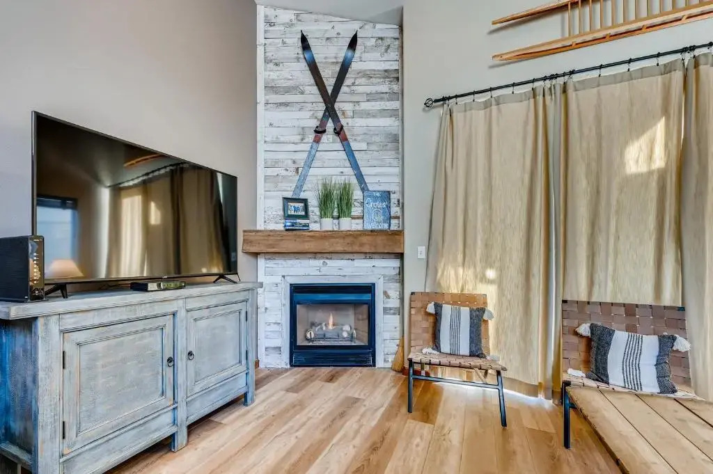 Two-Bedroom Townhome 103F at The Pointe