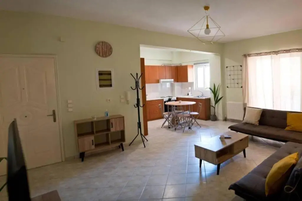 Chalkis Green Leaf House