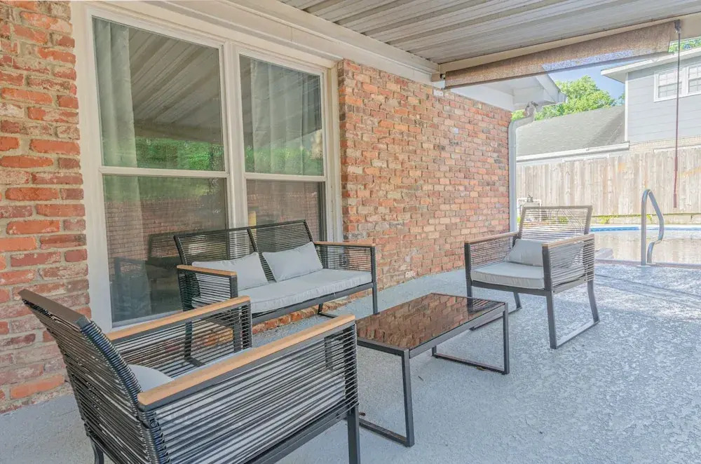 Relaxing 3BR Getaway with Pool and games