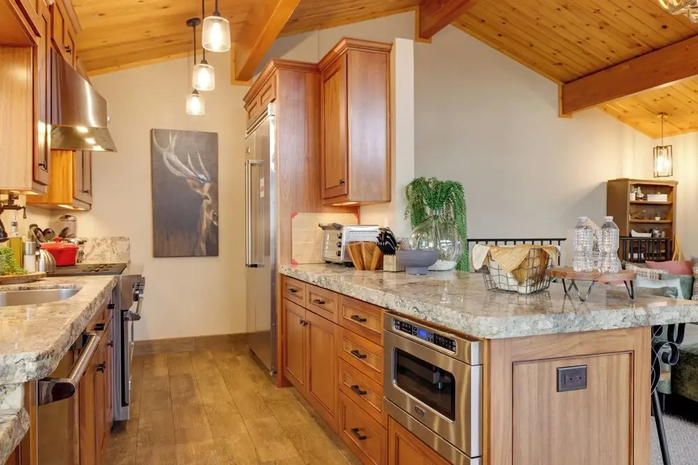 Hot Tub + Scenic Views: Luxury Twain Harte Cabin
