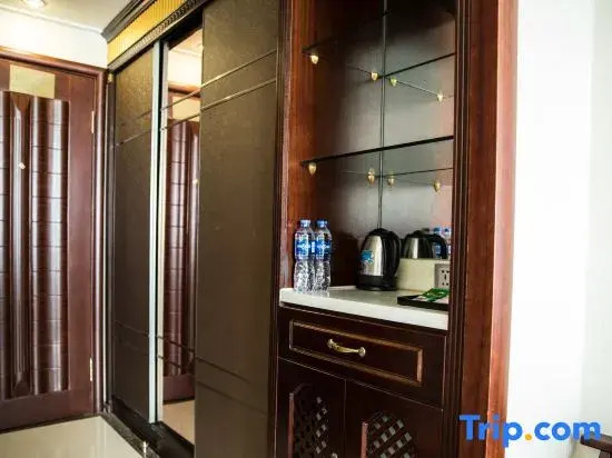 Tianbao Hotel