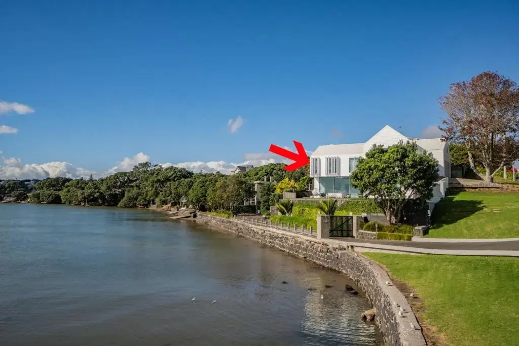Harbour View - Westmere Holiday Apartment