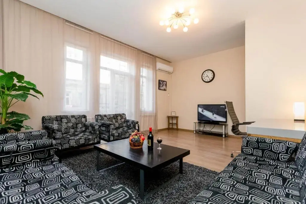 Serviced Apartment on Rustaveli Avenue 3