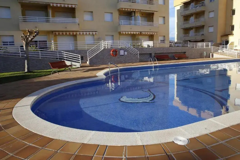 AT040 Casa con piscina comunitaria a 10 min de la playa natural Els Muntanyans