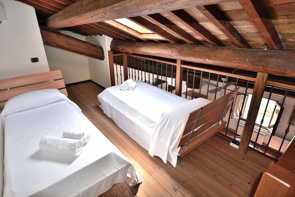 The Knight Loft With Pool