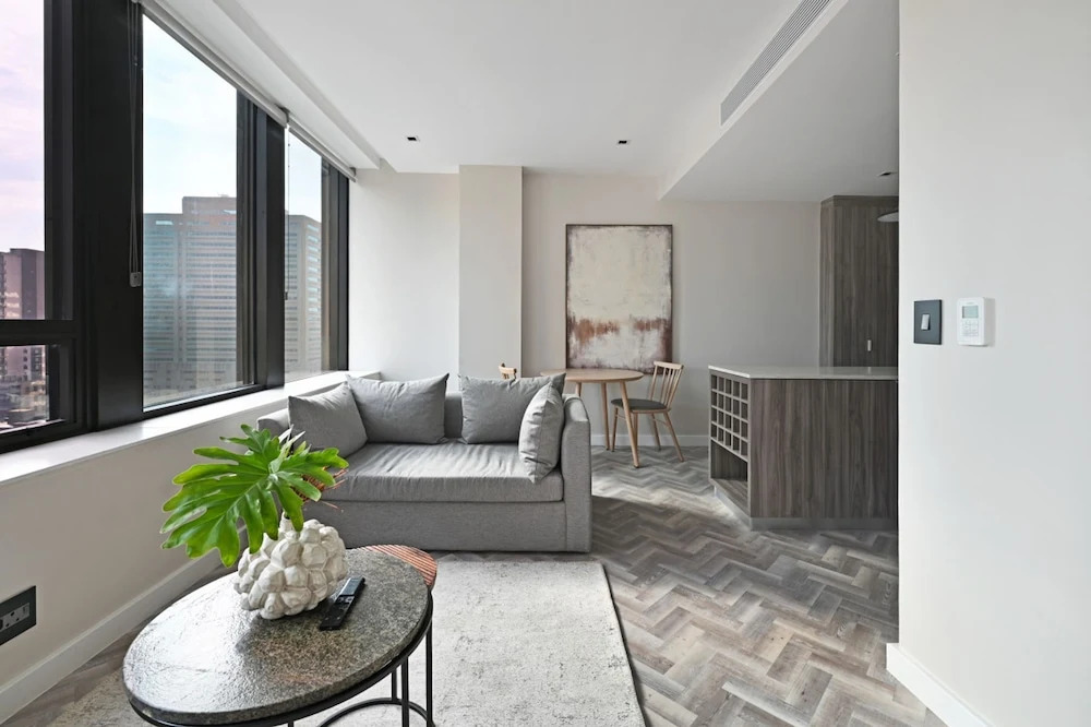 Stylish 1-bed Foreshore Apt Modern Comfort Views