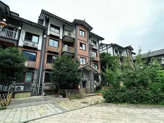 Shengyue Homestay (Emei Mountain Scenic Area)