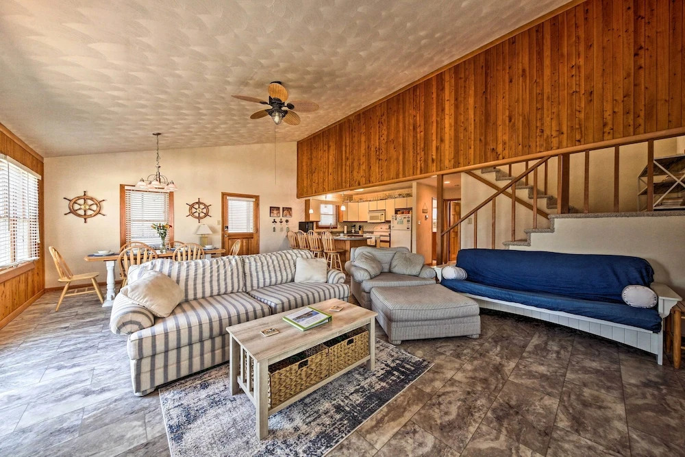 Private Boat Dock: Fun OBX Family Getaway w/ Deck