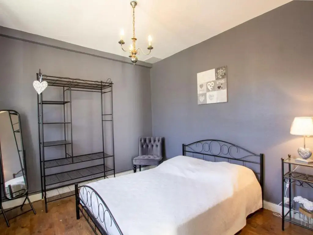 Gite Bourdeilles, 4 pièces, 6 personnes - FR-1-616-201