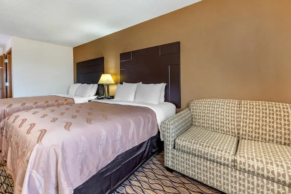 Americas Best Value Inn New London