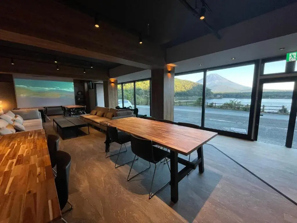 Shoji Lake Hotel