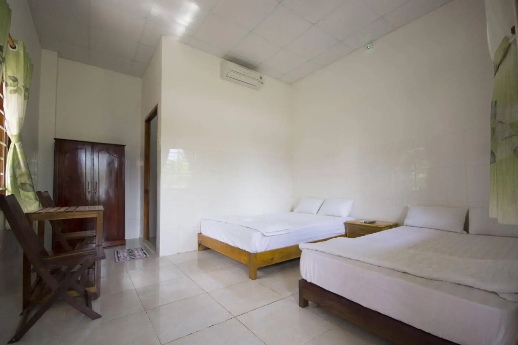 Bai Thom Cay Vong Nem Resort