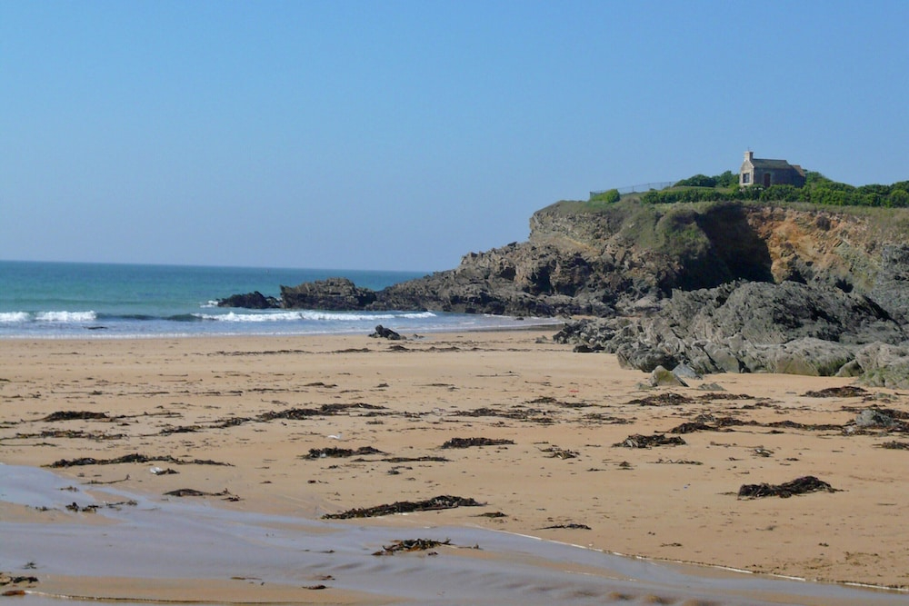 Home With Sea View in Le Pouldu
