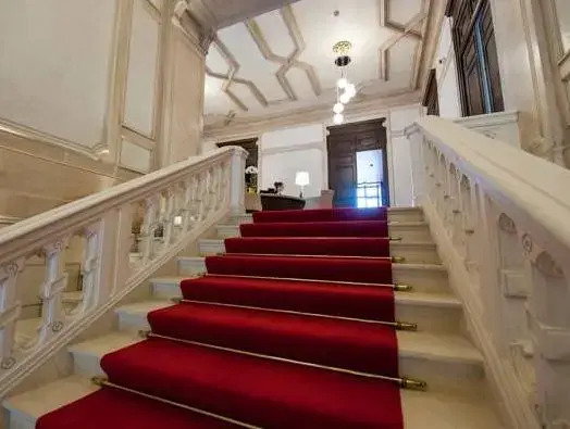Château de Cîteaux - Fontenille Collection