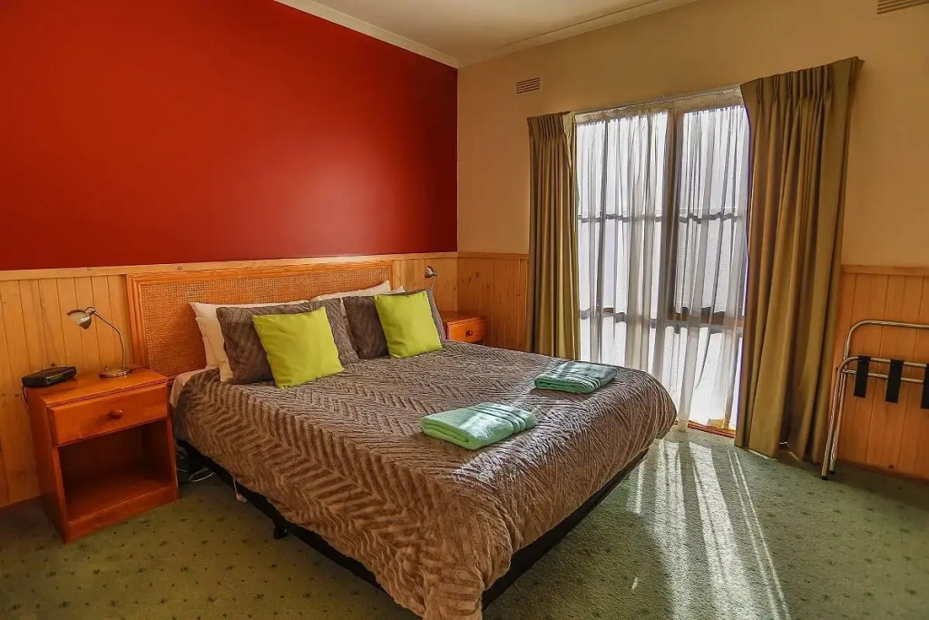 Mountain View Motor Inn & Holiday Lodges