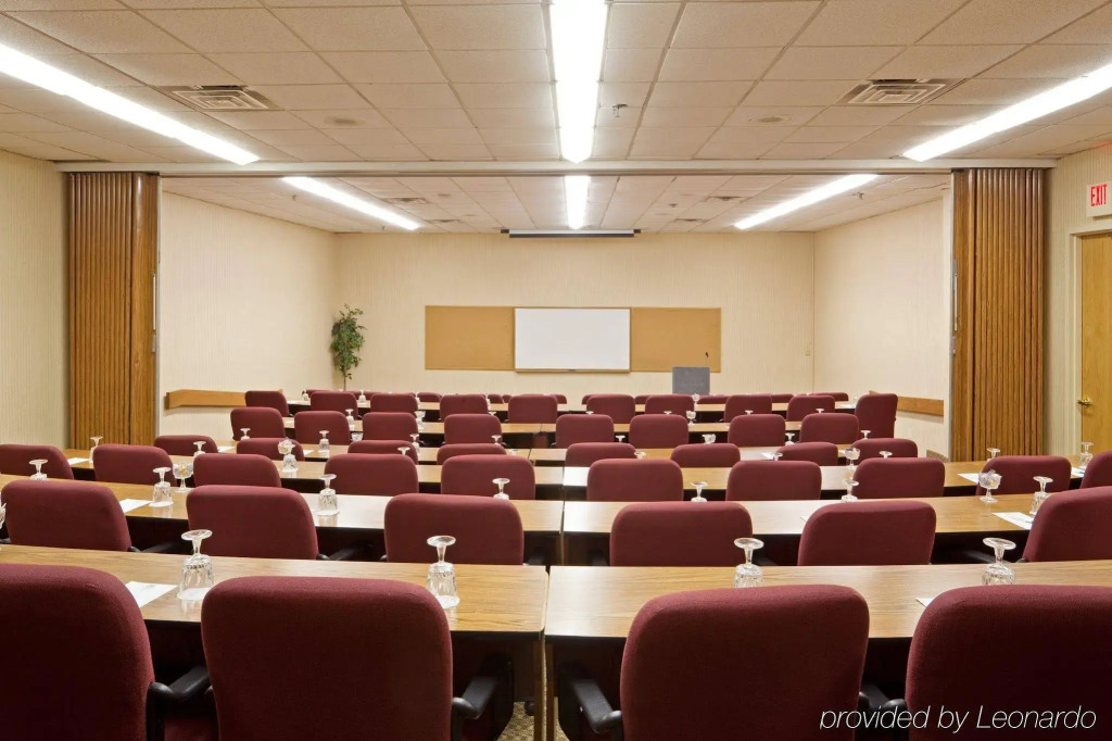 enVision Hotel & Conference Center Mansfield-Foxboro