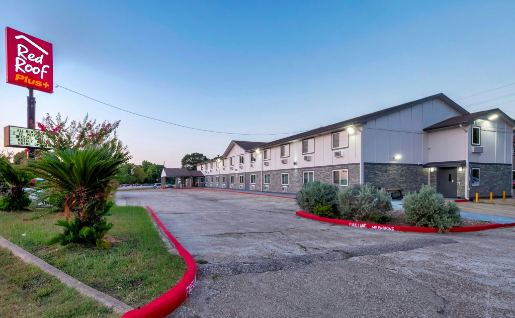 Red Roof Inn PLUS+ Huntsville