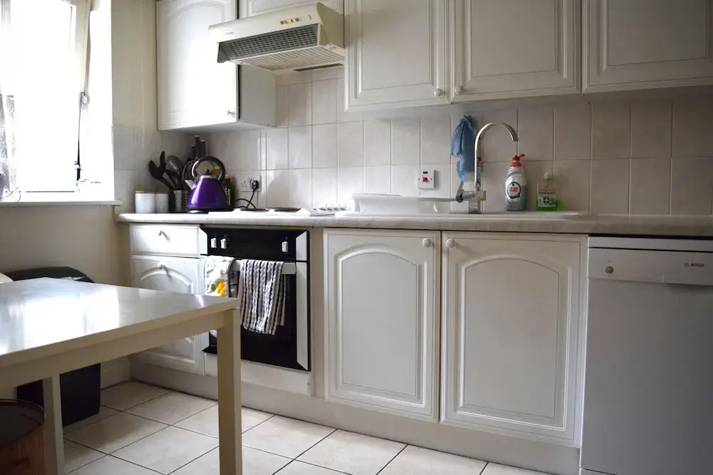 Elegant 2 Bedroom Apartment Near Hyde Park